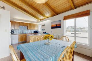 Ocean-view home with beach access - walk to Nye Beach shops and dining - 7