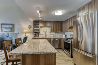 Condo in Great Location View of Golf Course & SHARC Passes - Dogs OK - 5