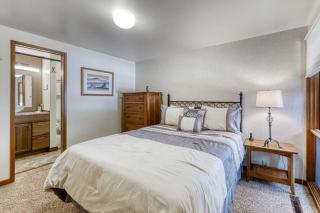 Condo in Great Location View of Golf Course & SHARC Passes - Dogs OK - 1