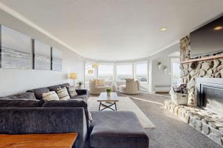 Dog-Friendly Oceanfront Home with Free WiFi Full Kitchen & Outdoor Fireplace - 9