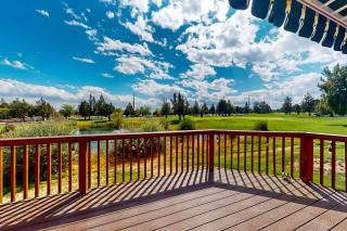 Charming waterfront townhouse with fireplace pool hot tub & washerdryer - 9