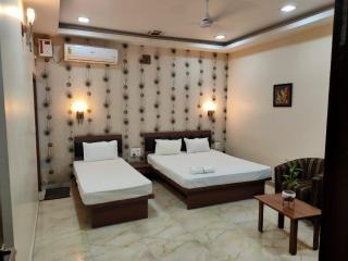 Hotel Holiday Palace - 2