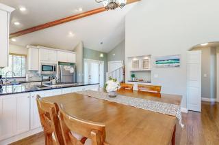 Relaxation & Adventure in Eagle Crest - Charming Townhouse with Resort Amenities - Redmond - 1