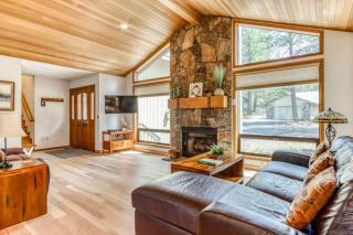 Large home with private hot tub shared pool & SHARC passes - dogs welcome - 9