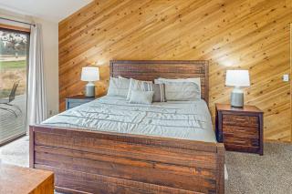 Cozy home on the golf course with SHARC amenity passes BBQ WiFi - 2