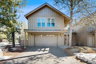 Luxurious home near the SHARC & Village with private hot tub resort amenities - 6