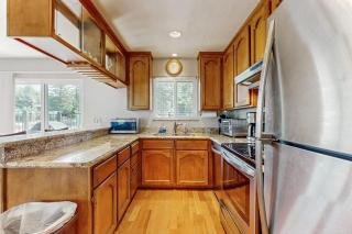Spacious home for families - walk to Heavenly & the beach - 4