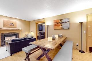 Dog-friendly home with hot tub shared pool firepit fireplace & river access - 4