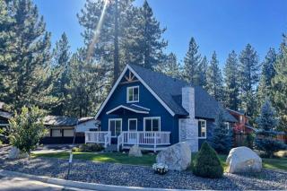 Beautifully Updated Home - 10 Minutes to Heavenly & Beach - 0