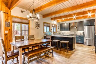 Dog-Friendly Home with Private Hot Tub & Patio - SHARC Passes to Pools & Tennis - 5