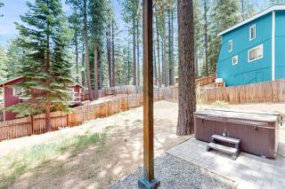 Mountain Modern Home with game room pool table private hot tub and more - 9