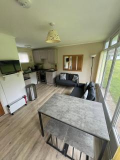 Cromer Coastal Retreat Kings Chalet Park - 9