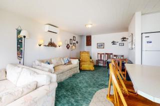 Dreamy coastal getaway with stunning ocean views washer&dryer free WiFi cable - 8