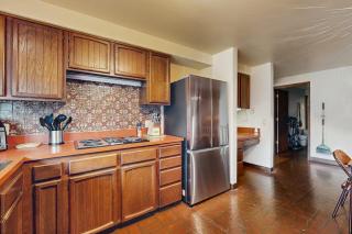 Spacious dog-friendly home on the lake with yard full kitchen washer & dryer - 3