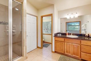 Spacious home with enclosed yard private deck fireplace & washer&dryer - 1