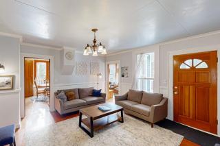 Restored Victorian Home with Free High-Speed WiFi & washer&dryer - 7