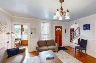 Restored Victorian Home with Free High-Speed WiFi & washer&dryer - 5