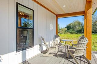 Modern cottage with covered deck grill & fireplace - walk to beach-bars-dining - 5