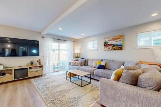 Cozy townhome close to beach and ocean with WiFi streaming and BBQ grill - 9