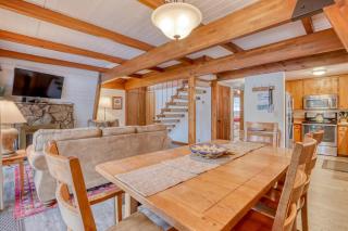 Cozy Family Cabin with Hot Tub Bikes Dog-Friendly Free WIFI with SHARC passes - 1