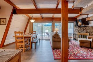 Cozy Family Cabin with Hot Tub Bikes Dog-Friendly Free WIFI with SHARC passes - 4