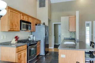 Dog-friendly home with pool & hot tub access fireplace bikes and WiFi - 3