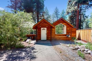 Updated Tahoe Home with Hot Tub On Bus Route to Stateline & Skiing - 0