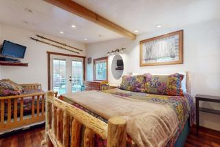 Updated Tahoe Home with Hot Tub On Bus Route to Stateline & Skiing - 1