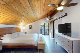 Stunning renovated chalet for monthly summer - ski lease - near Heavenly - 2