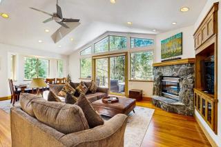 Spacious home near Lake Tahoe with private hot tub & two decks - near dining - 9
