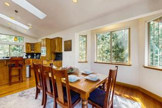 Spacious home near Lake Tahoe with private hot tub & two decks - near dining - 3