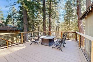 Upgraded alpine retreat close to golf skiing & lakeside fun - 9