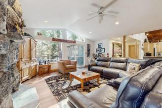 Upgraded alpine retreat close to golf skiing & lakeside fun - 7