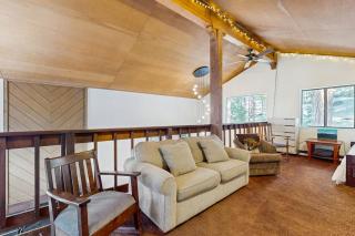 Newly Furnished Mountain Retreat Near Trails & Minutes to Heavenly Ski Resort - 3