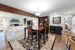 Renovated 2nd-floor condo with deck grill fireplace W&D & free WiFi - 8