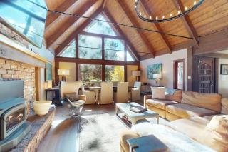 Beautiful home near the lake & slopes with private hot tub pool table & WiFi - 7