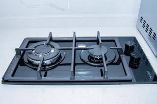 Chic 1BR Kilimani Gym,Parking,1King Bed &Balcony - 3