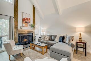 Hospitable condo with wood-burning fireplace washer&dryer deck & balcony - 7