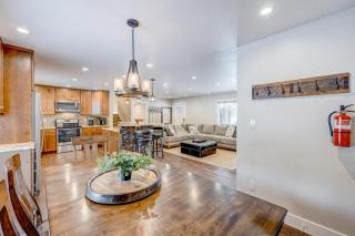 Dog-friendly modern abode with large yard fireplace cable & washer&dryer - 3
