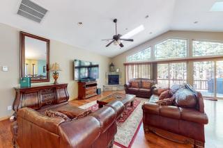 Dog-friendly home near lake with hot tub pool table fireplace & W&D - 0