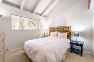 3-story condo with 2 pools private balcony grill & fireplace - near lake & ski - 2