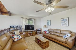 Spacious home with incredible views full kitchen shared pool & tennis courts - 6
