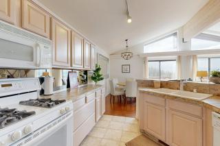 4Story Lakeview Retreat with Pool Table Decks & Designer Vibes in Incline Village - 3