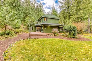 Remodeled home with large yard & kitchen in lovely forest setting - dog-friendly - 6