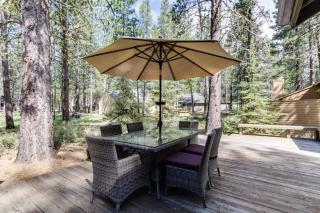 Near Fort Rock Park with SHARC Passes & Private Hot Tub - Sunriver - 6