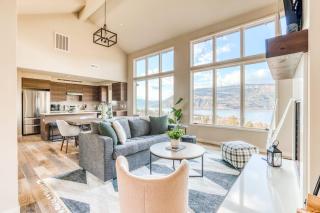 Modern mountain & river-view house with balcony deck gym and WiFi - 0