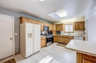 Peaceful retreat with a gas fireplace balcony & washer&dryer - 3
