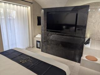 Twentyseven Luxury Suite - 2