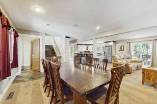 Spacious oasis with mountain views 5 decks & foosball - 3