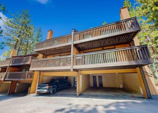 Midtown Condo with Deck & Clubhouse with Pool - 2-Minute Drive to Skiing - 0